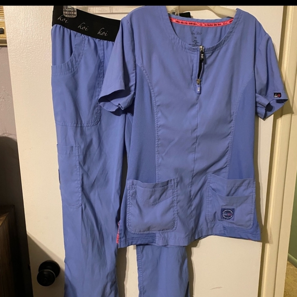 Koi lite scrub set